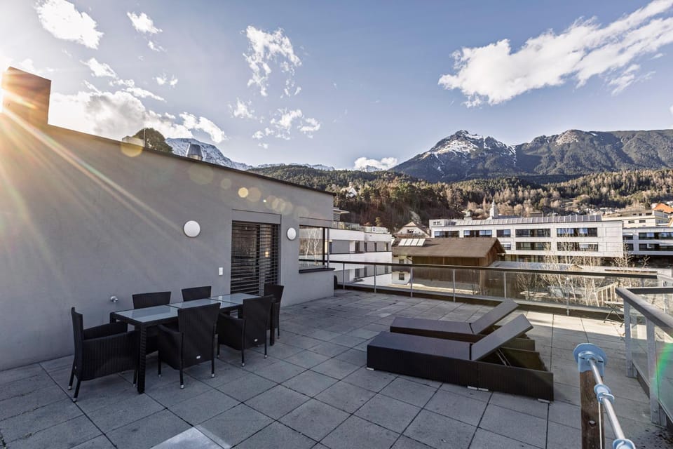 Property building, Nearby landmark, Natural landscape, View (from property/room), Balcony/Terrace, Dining area, Mountain view