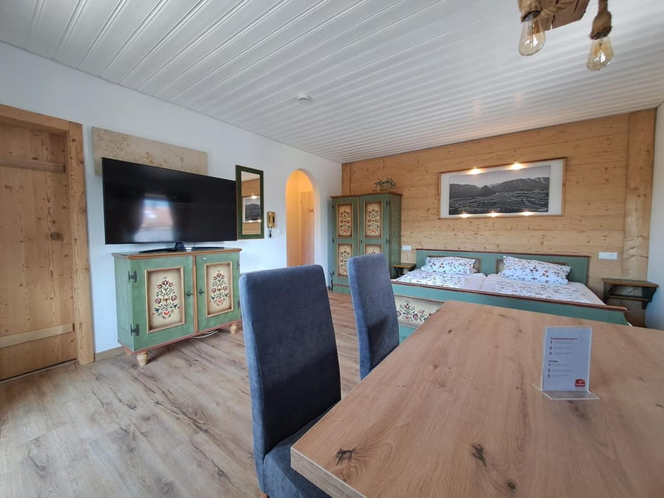 Communal lounge/ TV room, Seating area