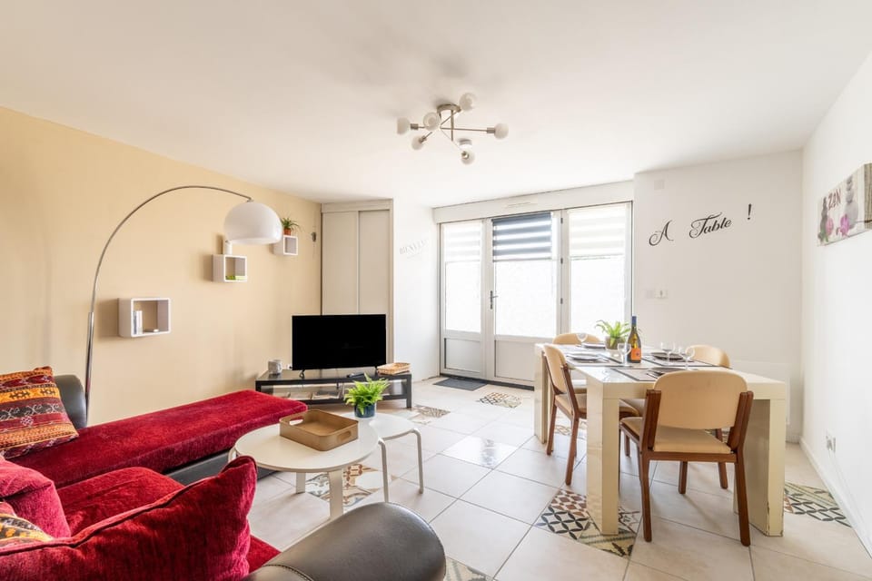Property building, Living room