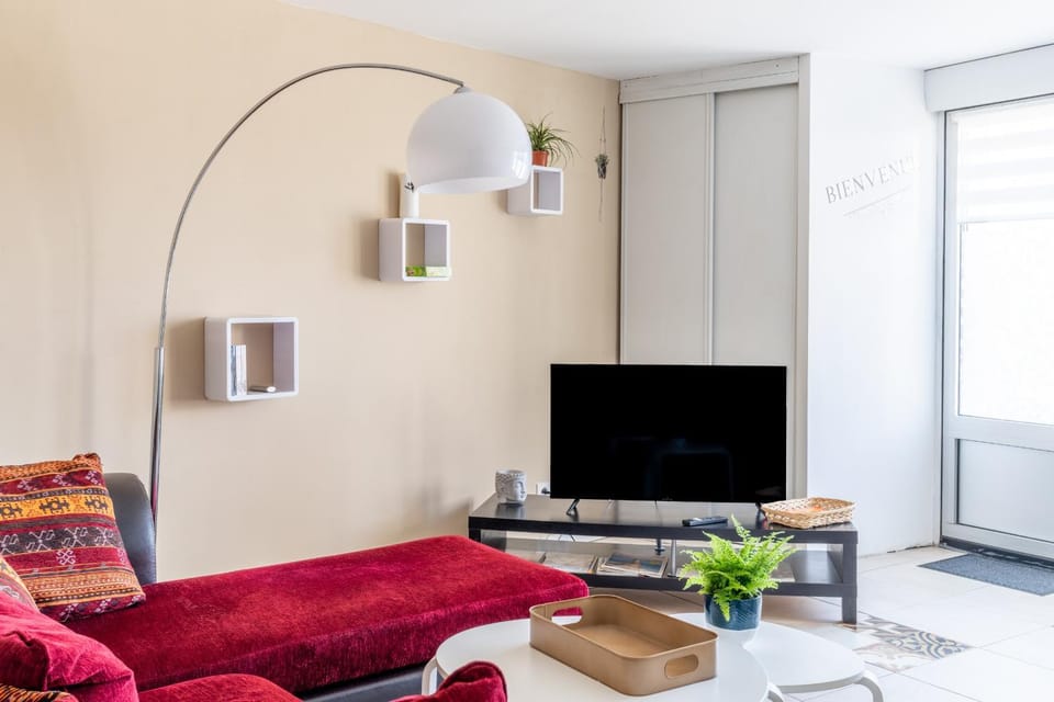 Property building, Living room