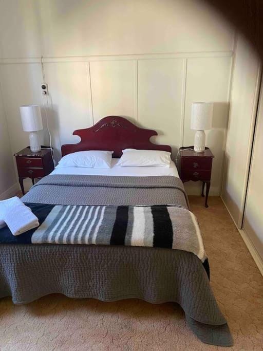 Golden Street Cottage Apartment in West Wyalong
