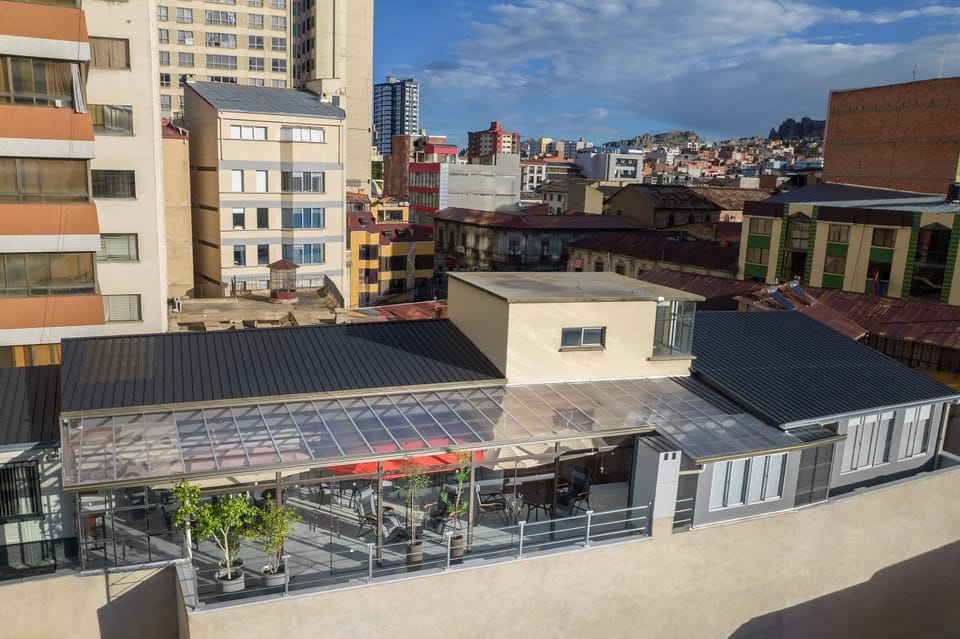 Property building, Day, Balcony/Terrace, City view, Location