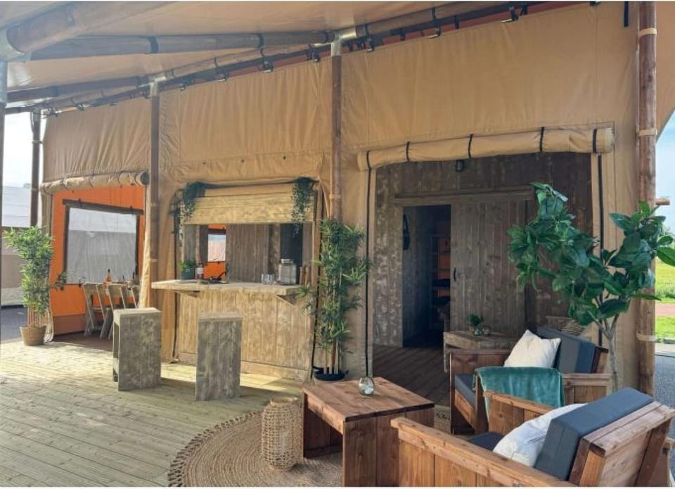 Càmping Castell Montgrí **** Campground/ 
RV Resort in Baix Empordà