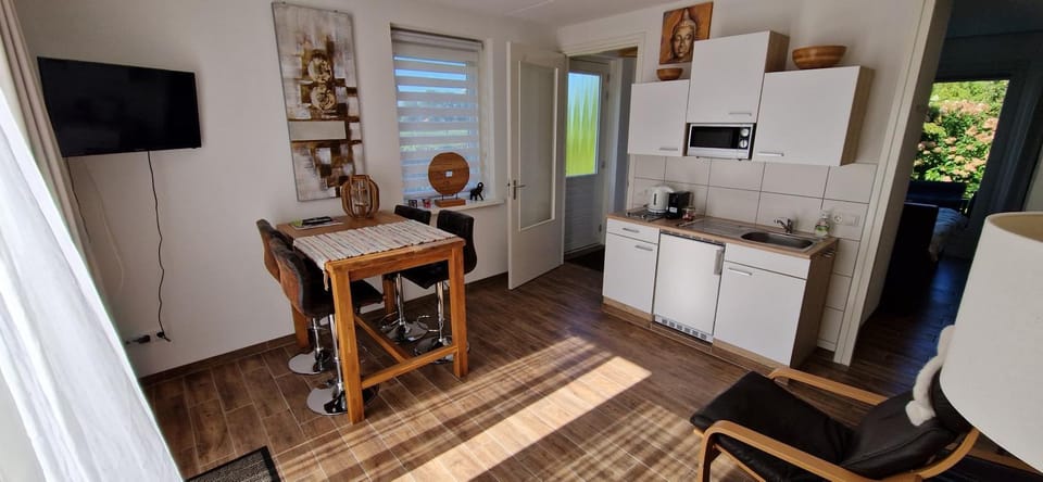 TV and multimedia, Kitchen or kitchenette, Living room, Seating area, Dining area, minibar