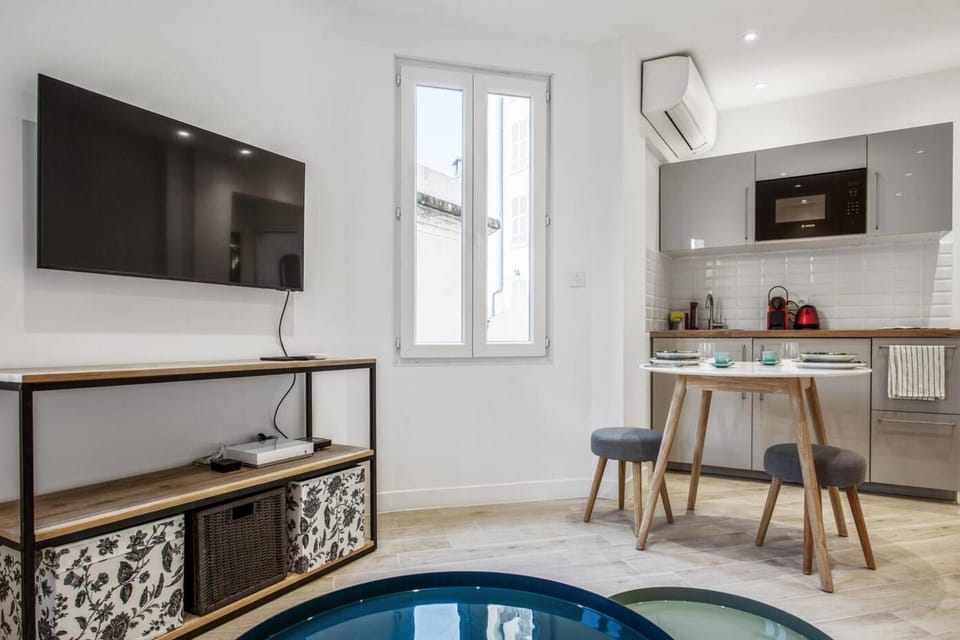 Cozy apartment near the beach Apartment in Antibes