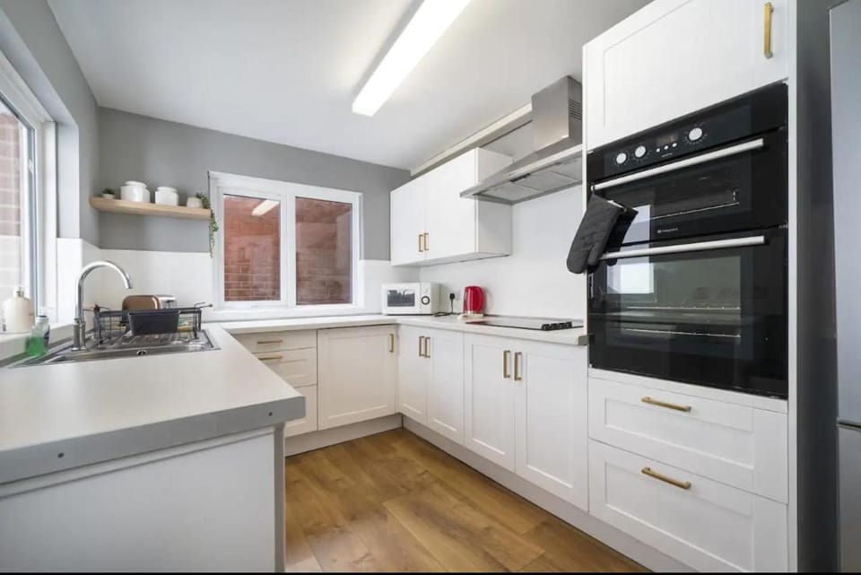 Cosy 2 Bedroom Town House Close To City Centre Apartment in Belfast