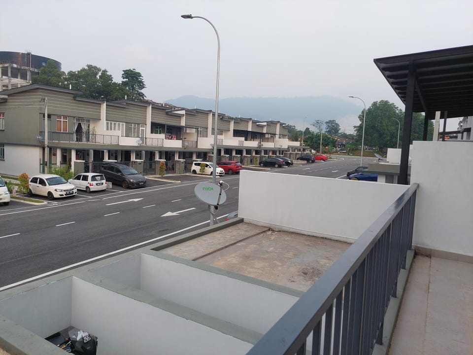 Property building, Neighbourhood, Street view, Location