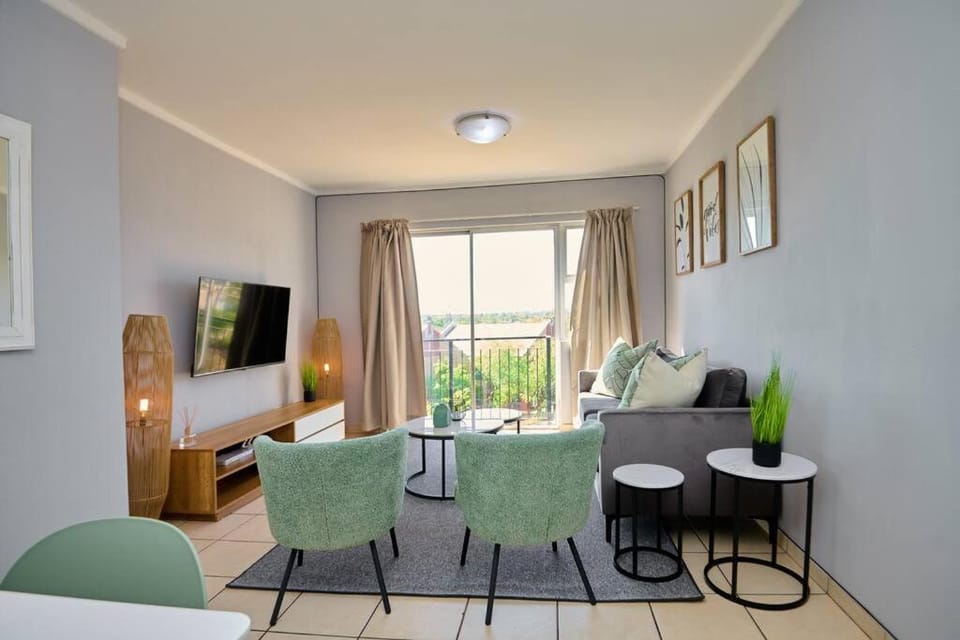 Unit 309 at Menlyn Place Apartment in Pretoria