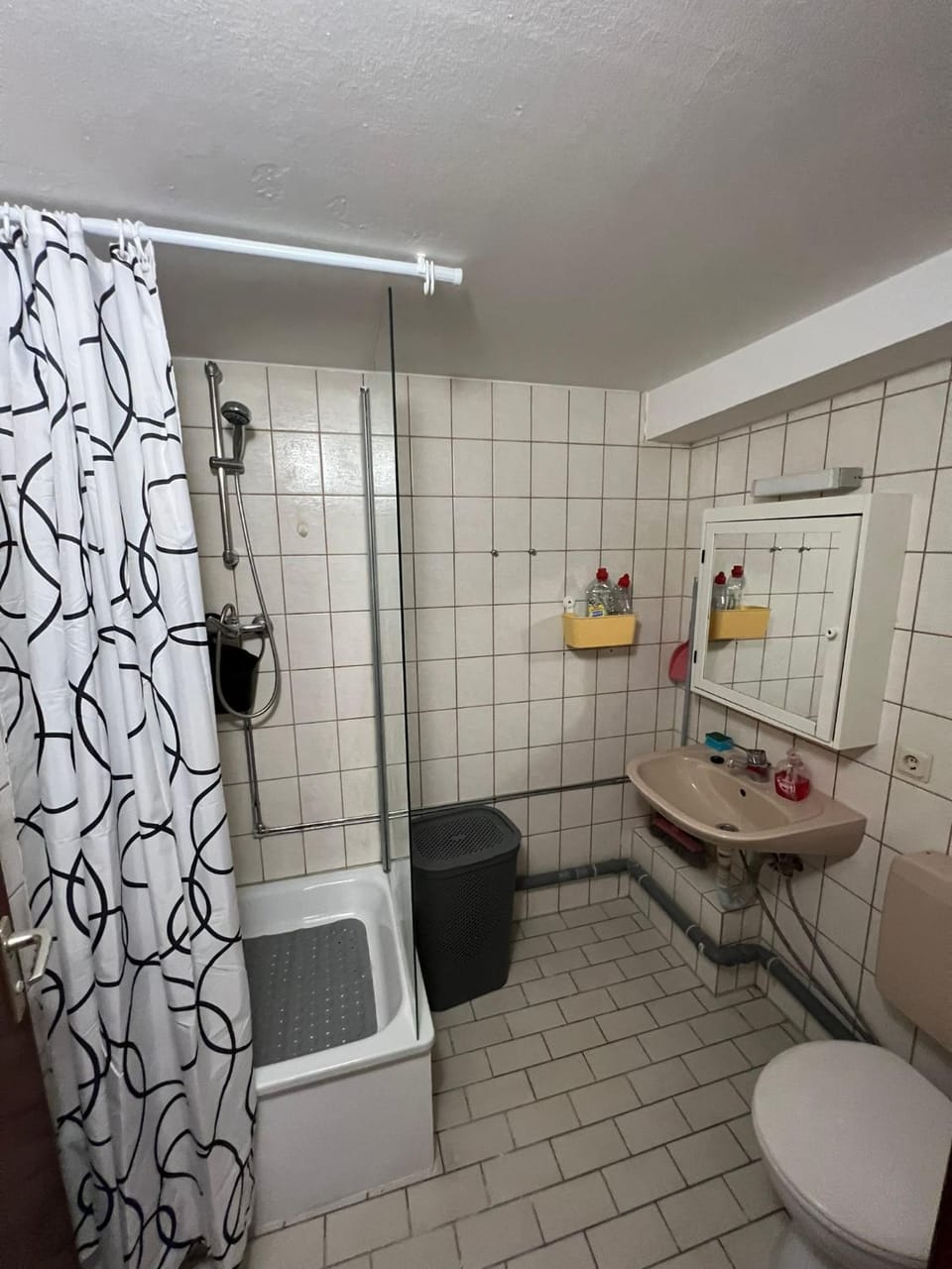 Würzburg Gerbrunn Monteurzimmer Wohnung 2 Etage Apartment in Wurzburg
