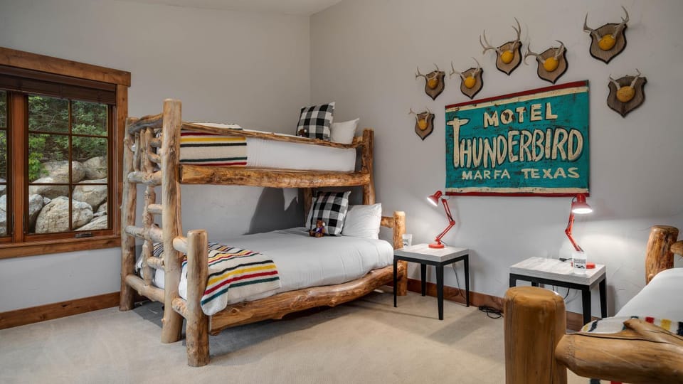 Bed, Bedroom, bunk bed