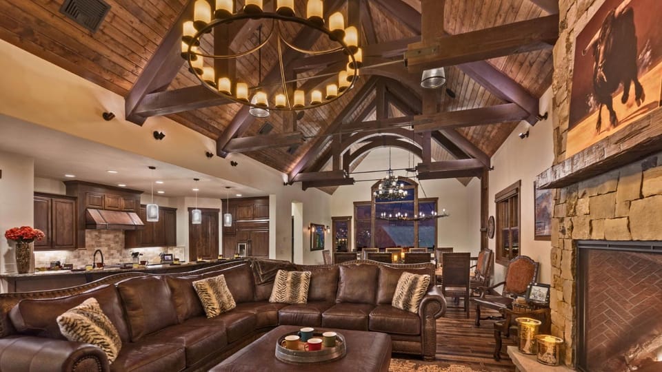 Living room, Seating area, fireplace
