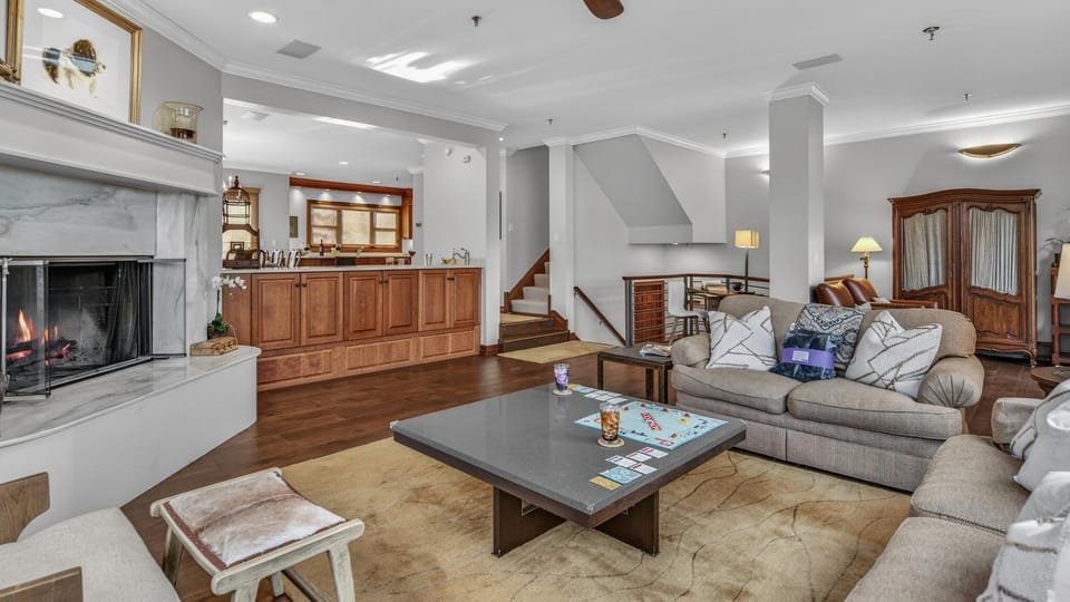 Living room, Seating area, storage