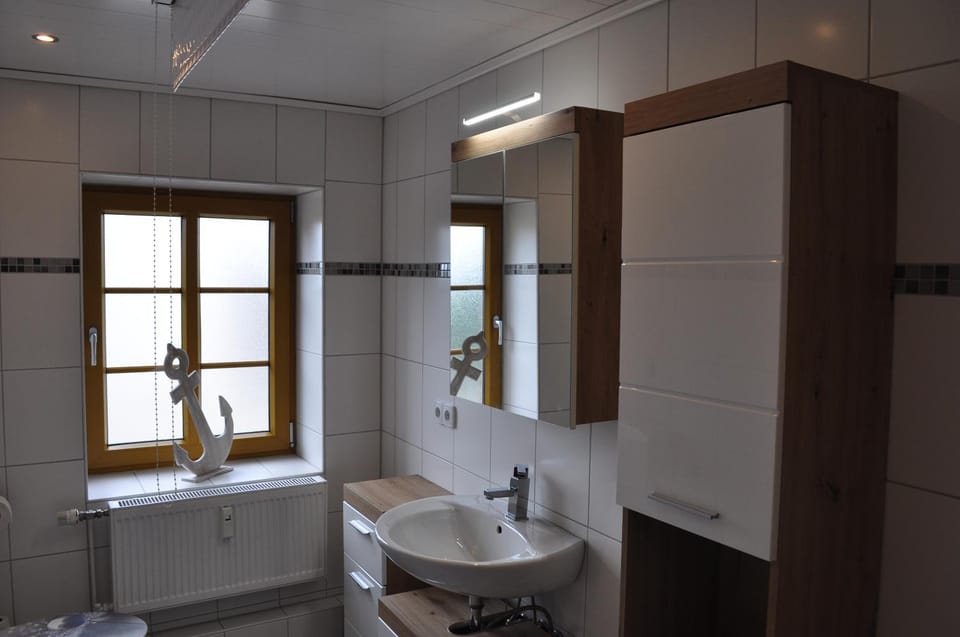 Toilet, Bathroom, Bath, towels