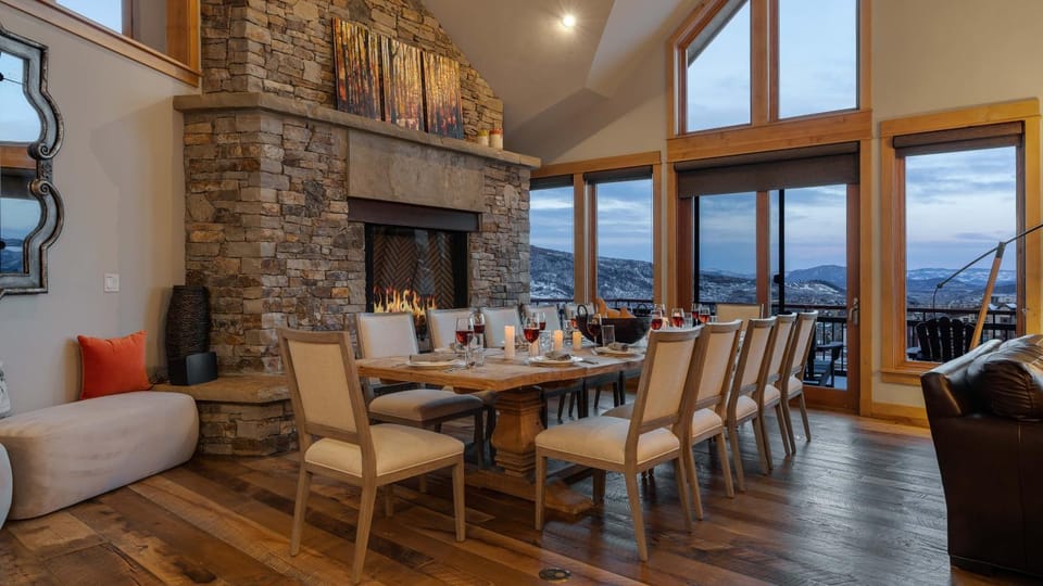 View (from property/room), Dining area, fireplace