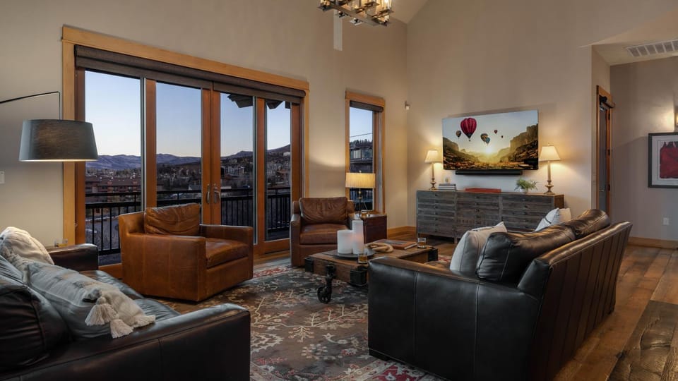 View (from property/room), Balcony/Terrace, Living room