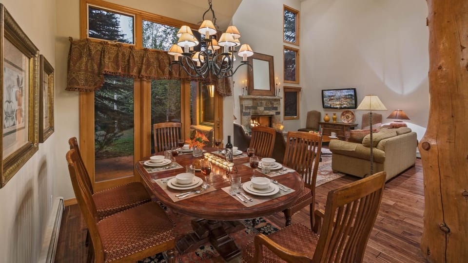 Living room, Seating area, Dining area, furniture