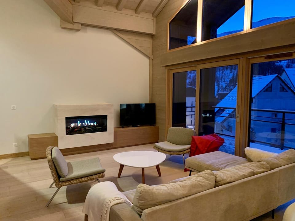 Living room, fireplace