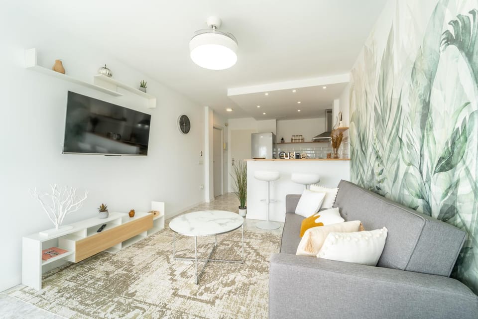 TV and multimedia, Kitchen or kitchenette, Living room