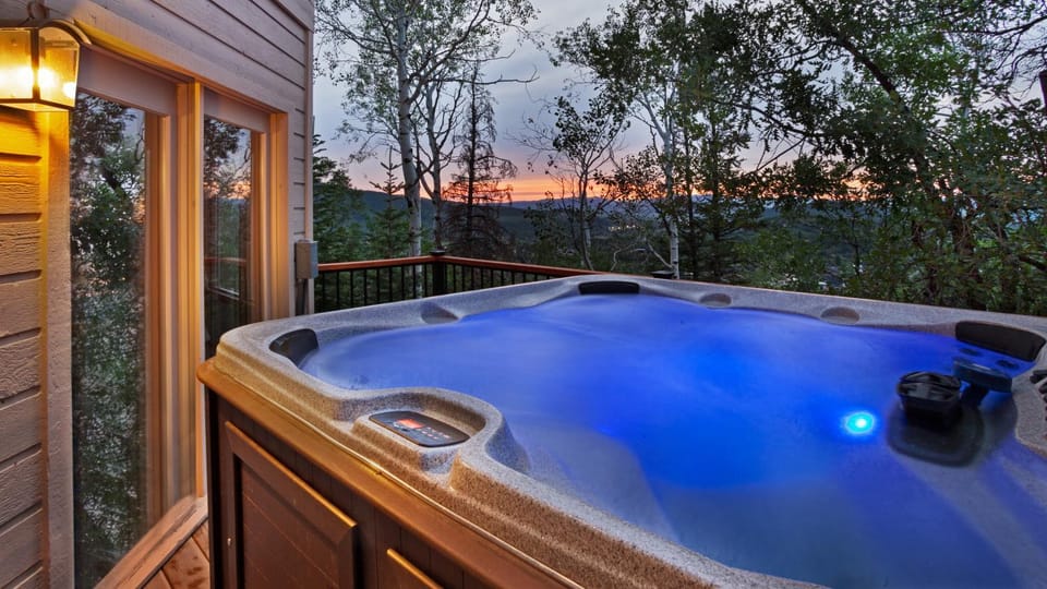 Hot Tub, View (from property/room)