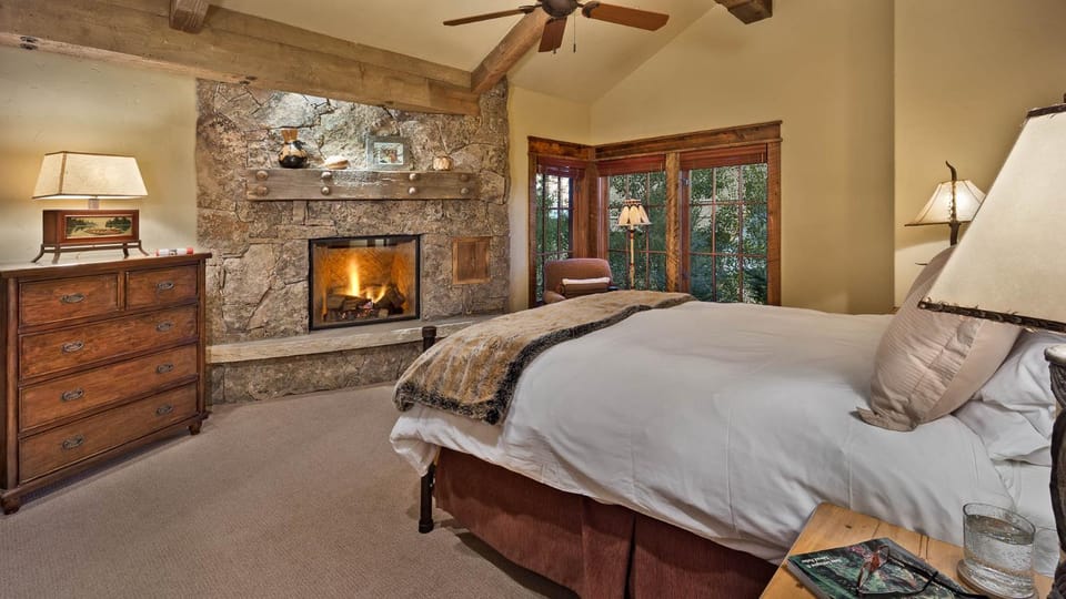 Bed, View (from property/room), Bedroom, furniture