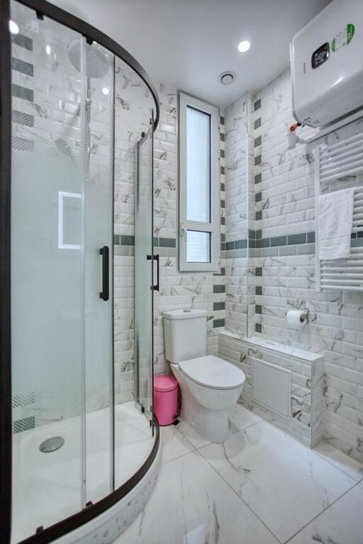 Shower, Toilet