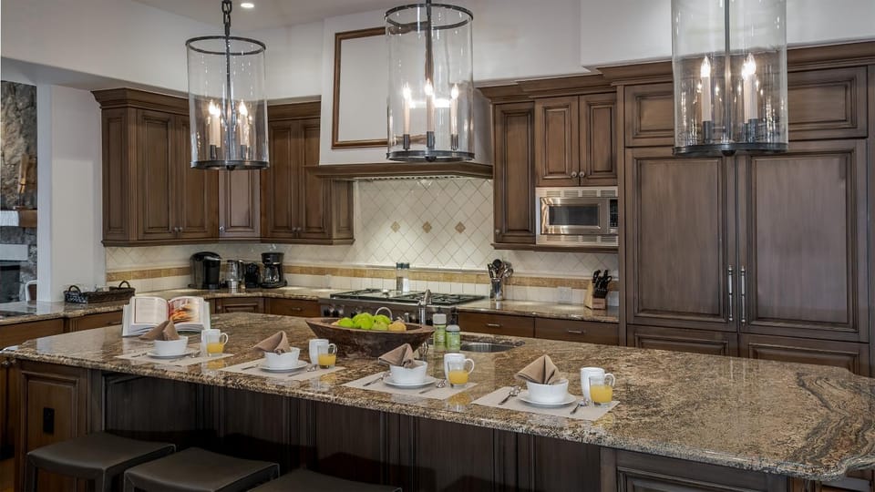 Shower, microwave, storage, kitchen