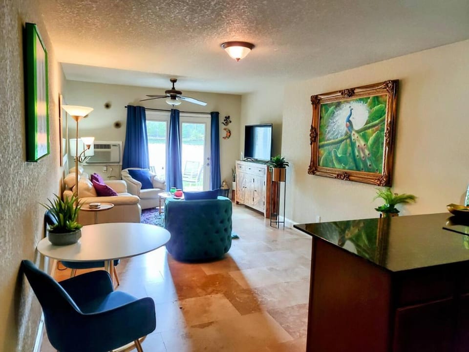 Lake Paradise Apartment in Garland County