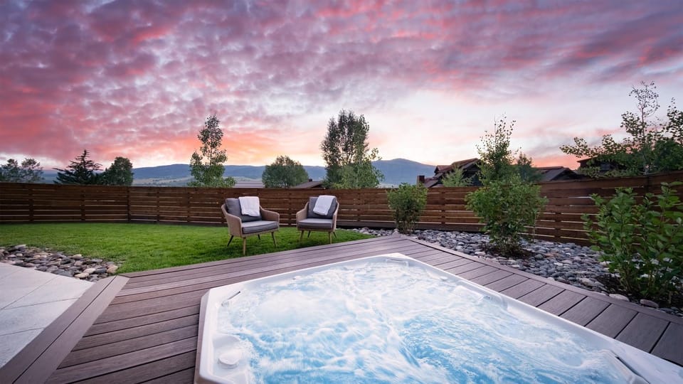 Hot Tub, View (from property/room)