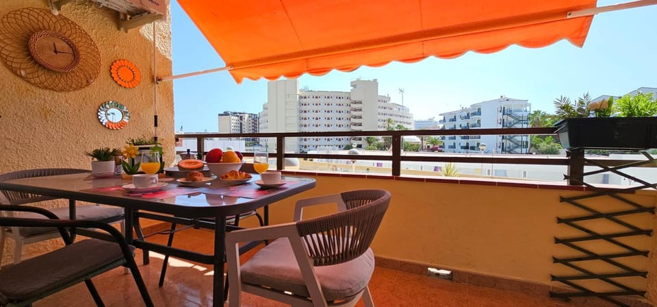 Day, View (from property/room), Balcony/Terrace, Seating area, Dining area, Pool view, Pool view
