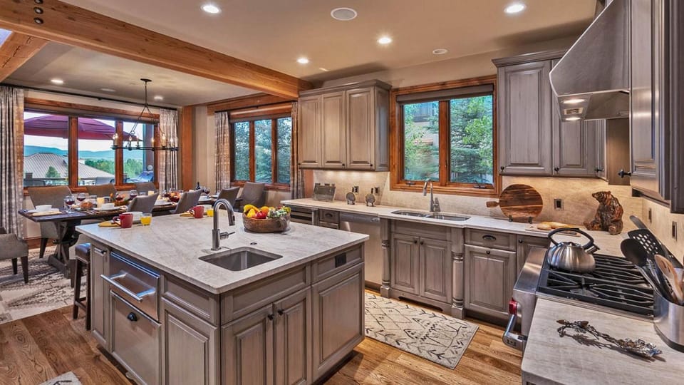 Dining area, storage, stove, kitchen