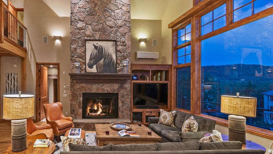 TV and multimedia, View (from property/room), Seating area, fireplace, furniture