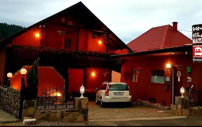 Vila Maya Bed and Breakfast in Brașov County