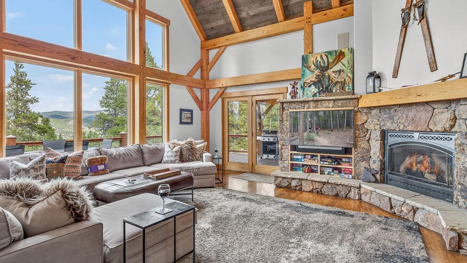 TV and multimedia, View (from property/room), Seating area, fireplace, furniture