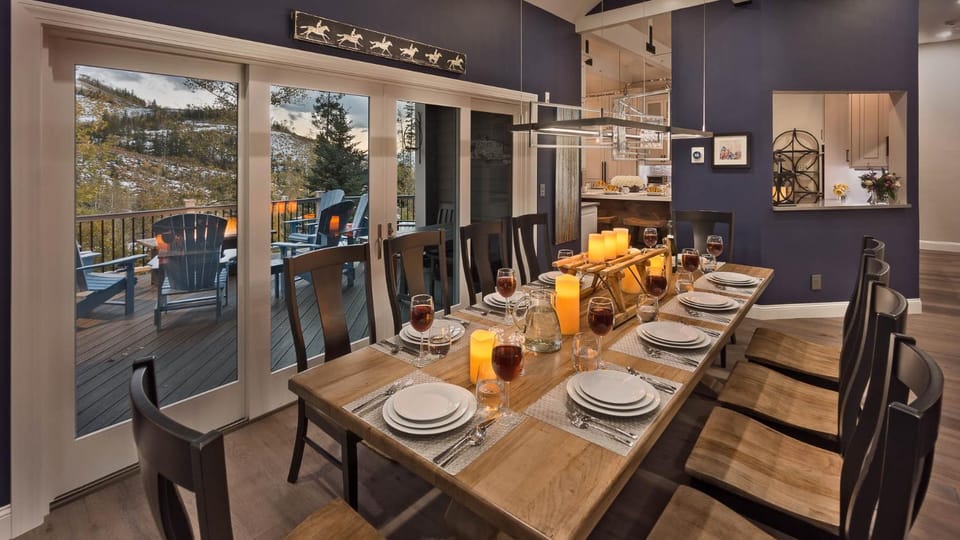 View (from property/room), Balcony/Terrace, Dining area, furniture