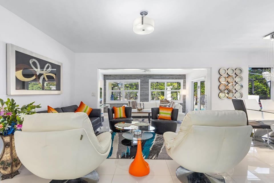 4BR Marco Hideaway Heated Pool, Hot Tub & Lanai House in Marco Island