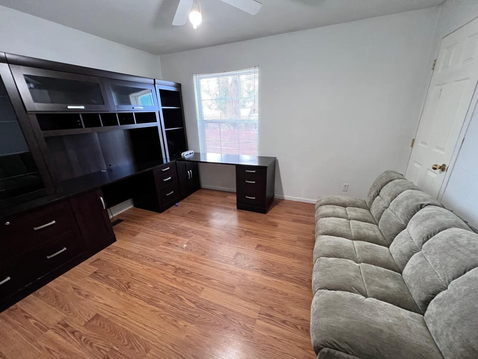 TV and multimedia, Seating area