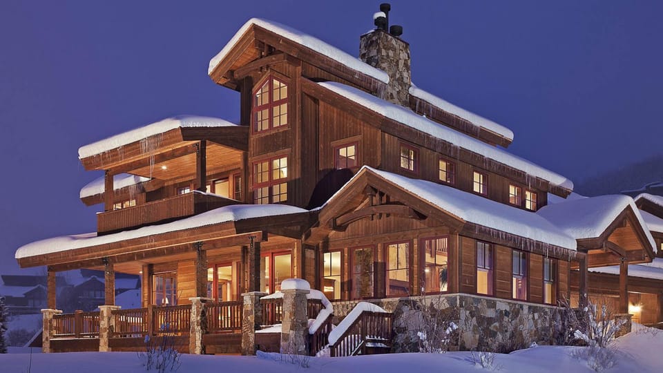 Property building, Winter, Balcony/Terrace