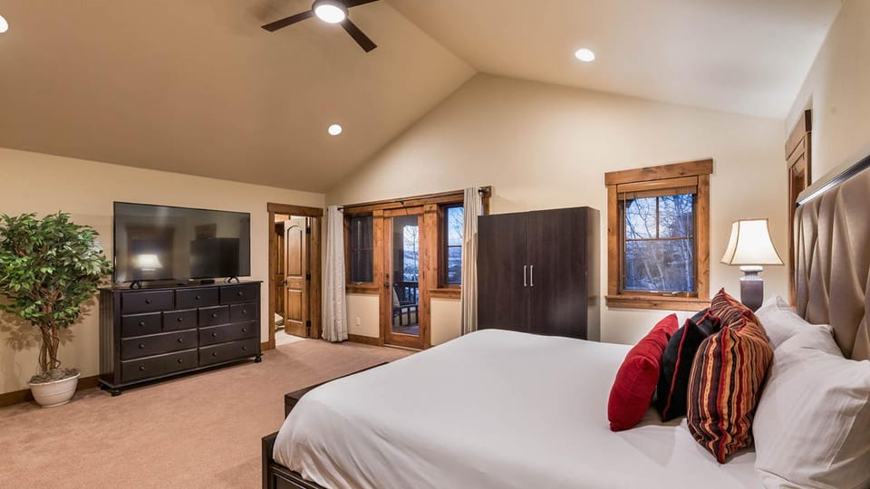 Bed, Balcony/Terrace, Bedroom, storage