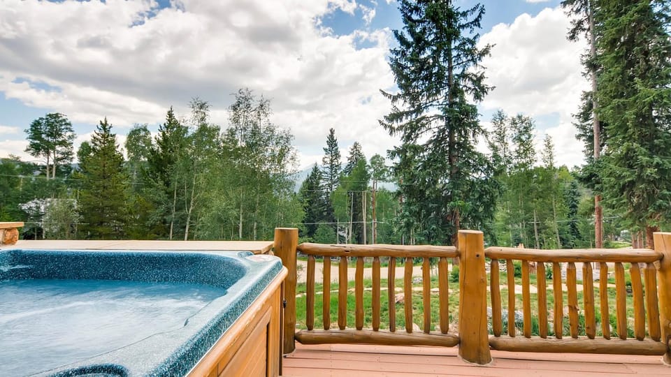 Hot Tub, Balcony/Terrace, Mountain view