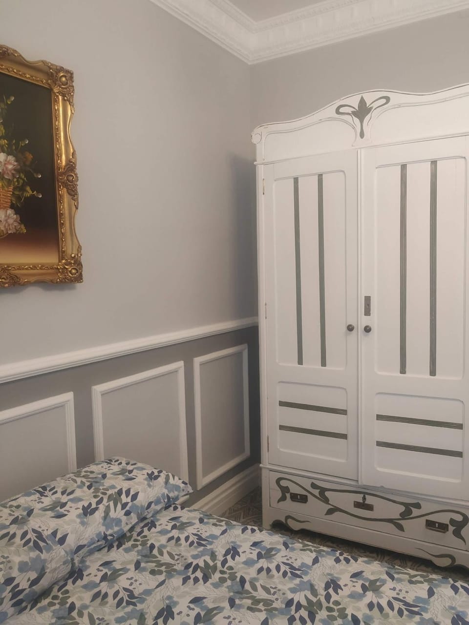 Bed, wardrobe