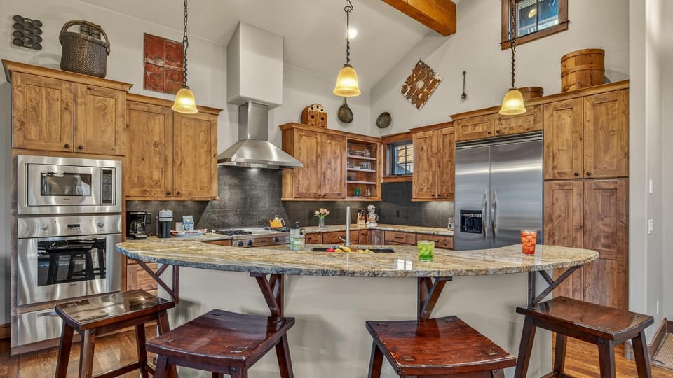 microwave, oven, storage, stove, kitchen