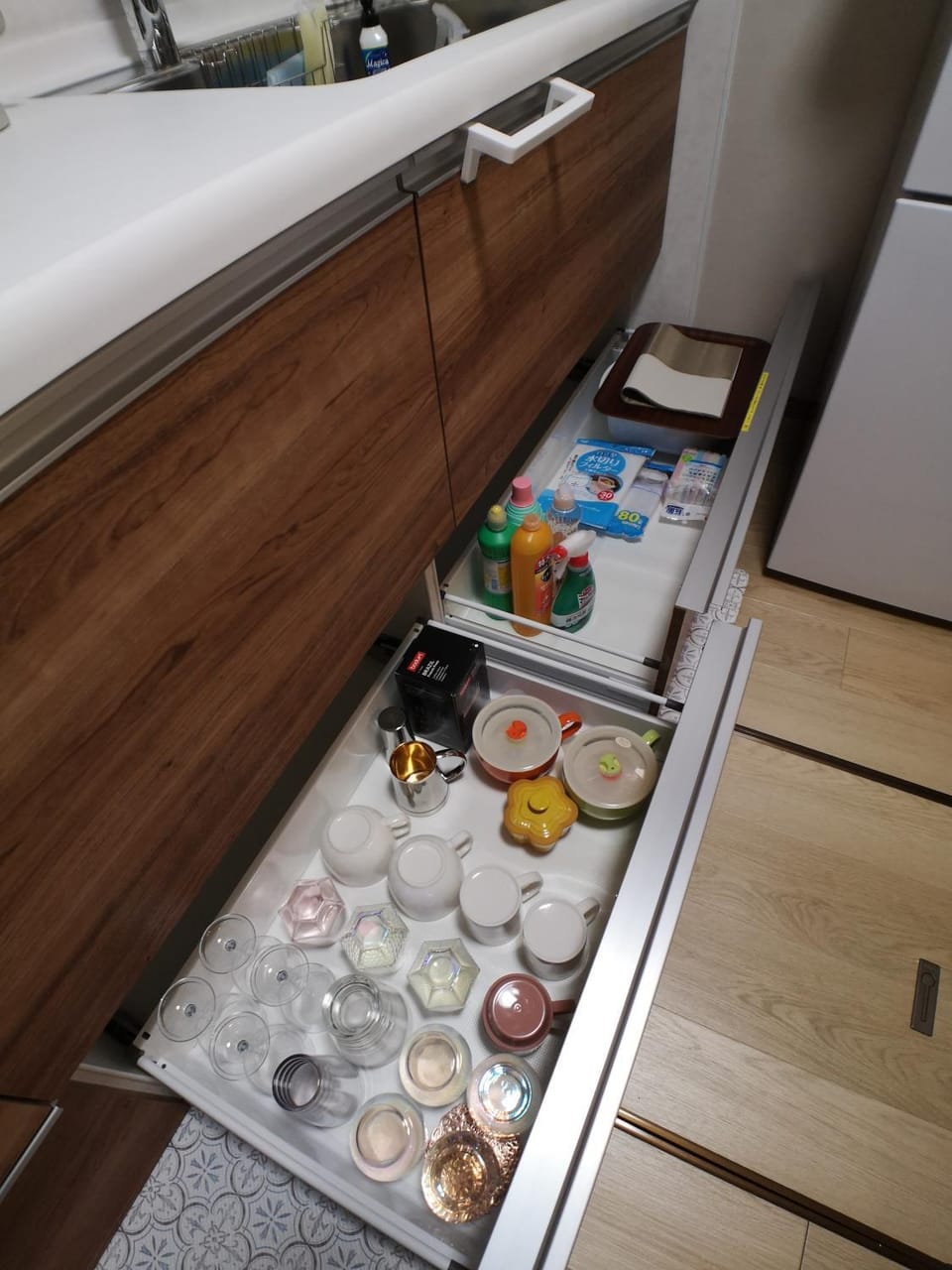 Kitchen or kitchenette, Food and drinks, Food
