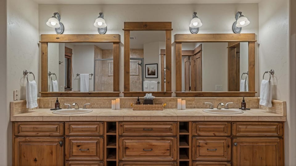 Shower, Bathroom, Bath, towels