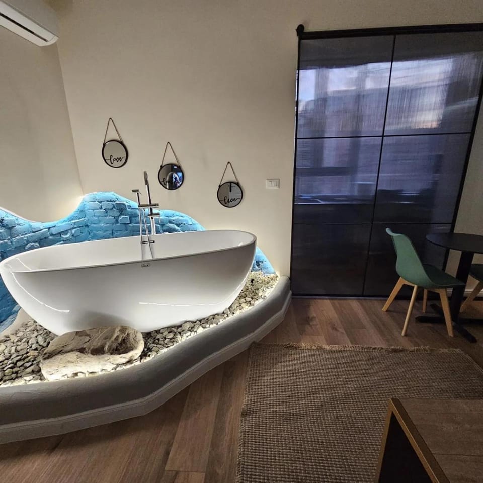 Central Apartment Myslym Shyri Street with balcony Apartment in Tirana