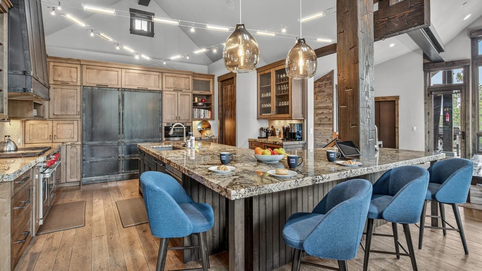 Seating area, storage, stove, kitchen