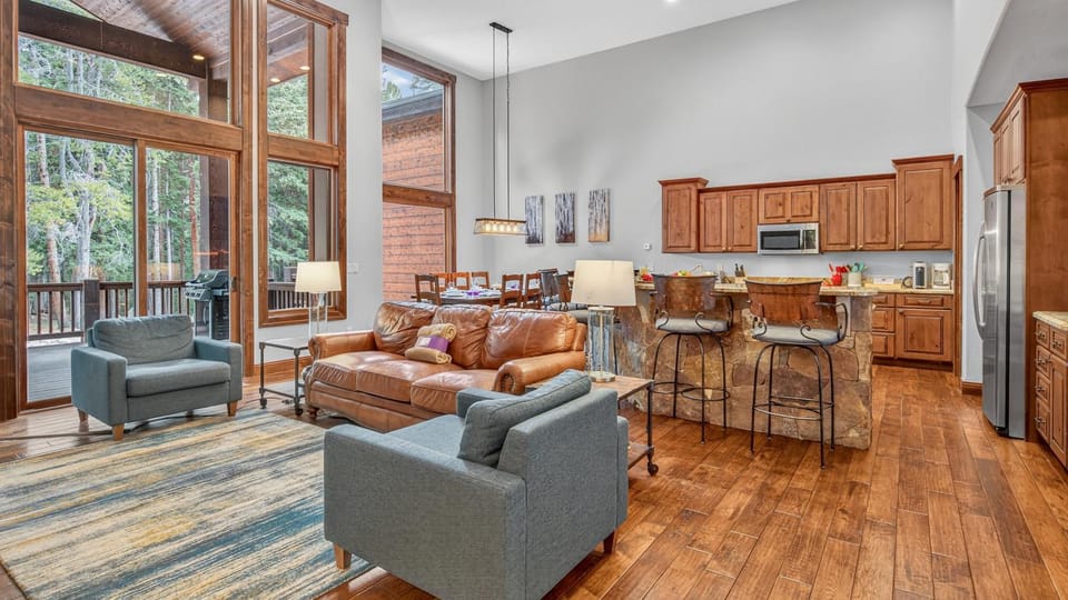 Living room, Seating area, Dining area, furniture, kitchen