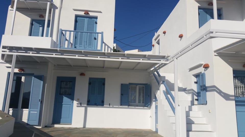 Sofia's Studios Apartment in Milos