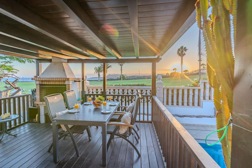 Patio, Day, View (from property/room), Balcony/Terrace, Dining area