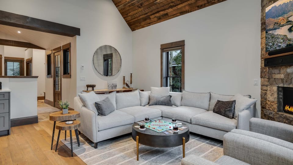 TV and multimedia, Seating area, fireplace, furniture