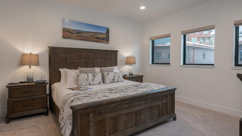 Bed, Neighbourhood, View (from property/room), Bedroom